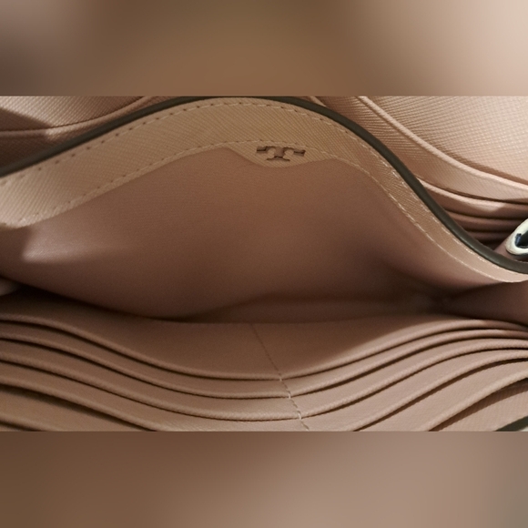 NWOT Tory Burch Robinson White Floral Saffiano Leather Boho Crossbody Purse Bag - Picture 11 of 16